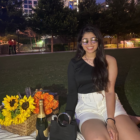 Meet your Posher, Inaara - Picture 1 of 1